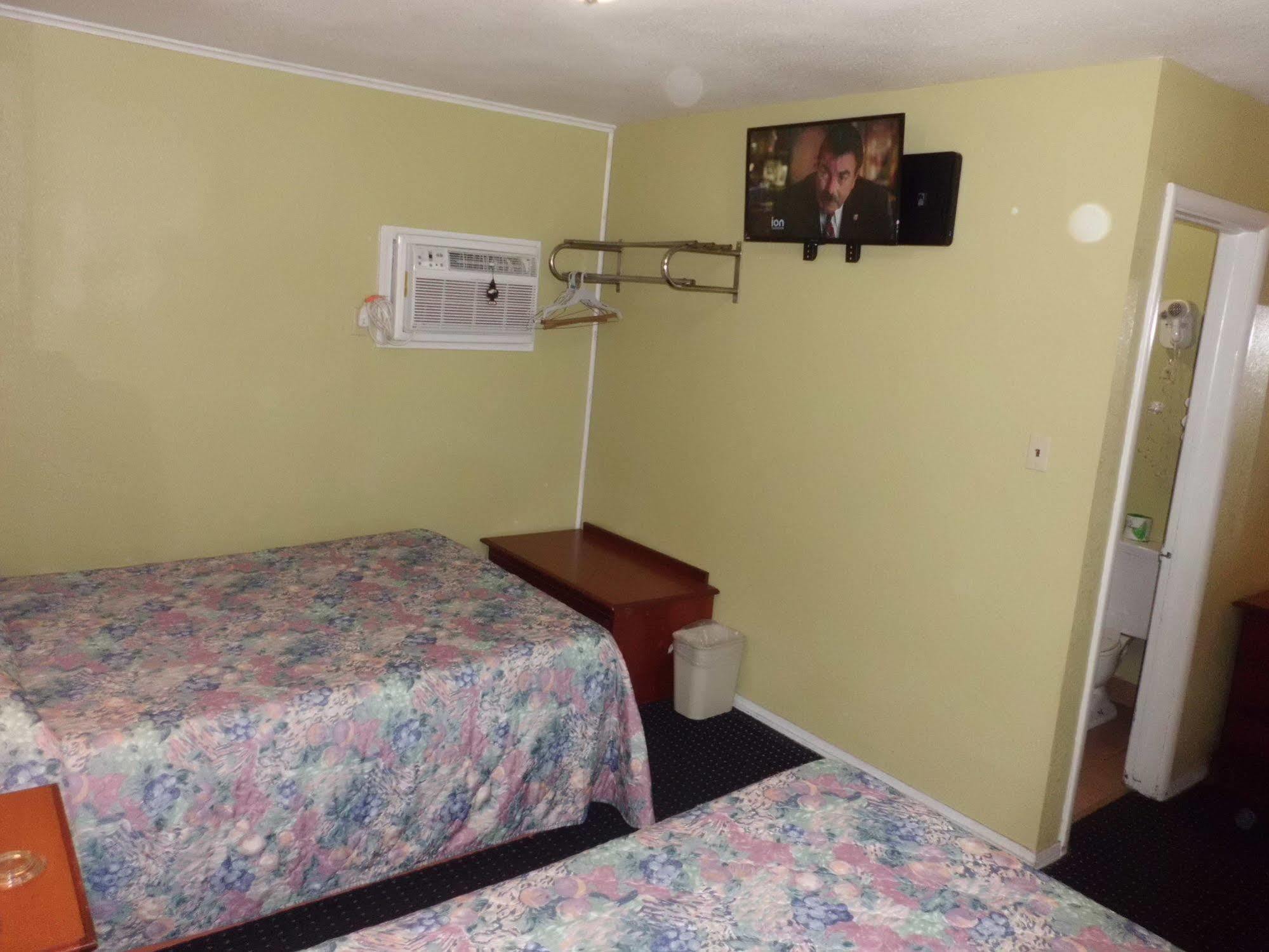 Budget ZZZZ Motel Cleveland Buitenkant foto